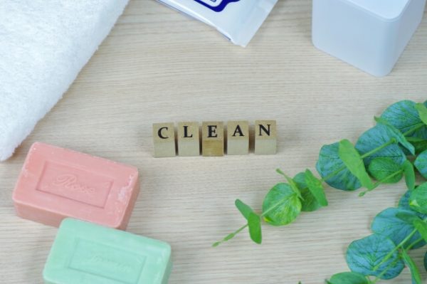 ”clean”の文字と固形石鹸